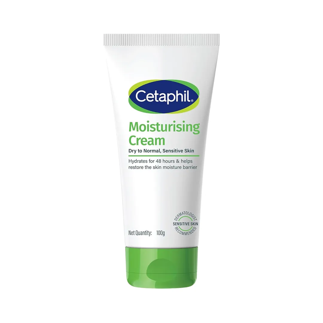 Jar of moisturising cream with a soft towel
